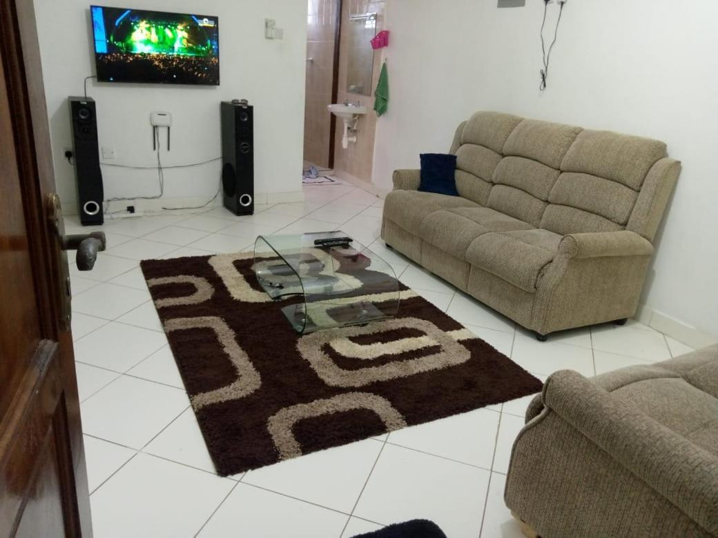 Lux Suites Bamburi Furnished Apartments Eksteriør bilde