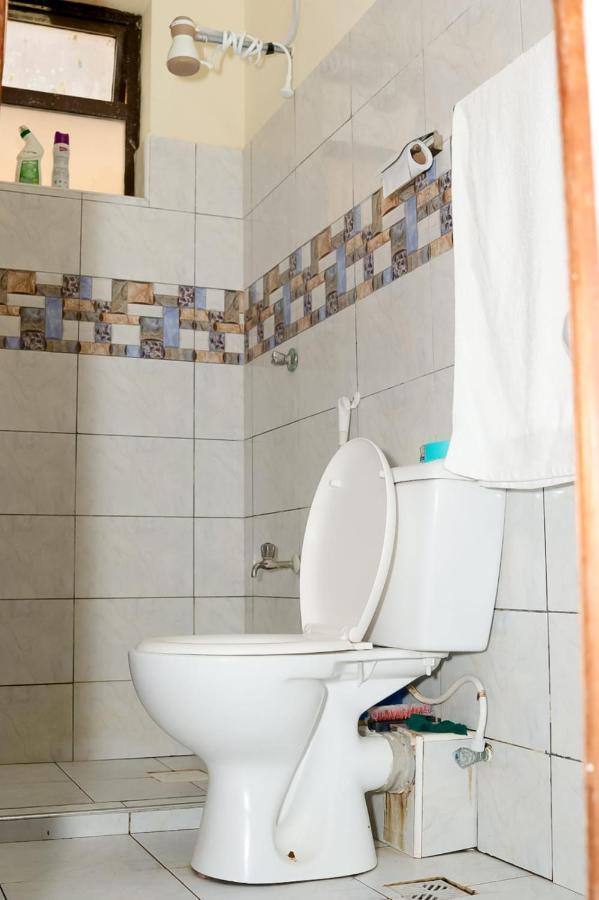 Lux Suites Bamburi Furnished Apartments Eksteriør bilde