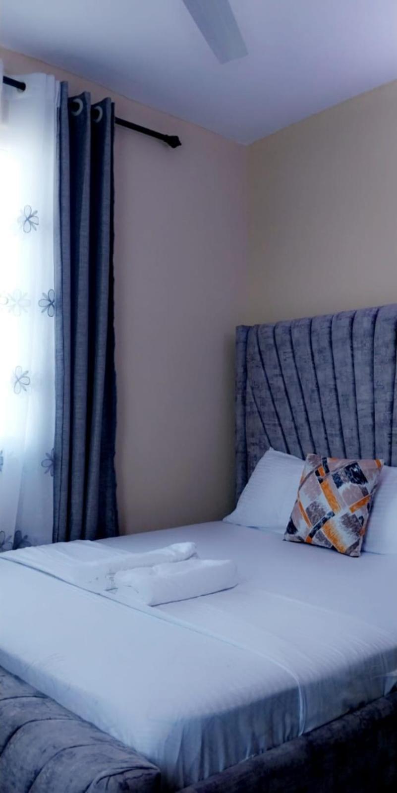 Lux Suites Bamburi Furnished Apartments Eksteriør bilde